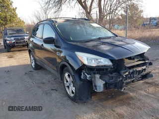 2013 Ford Escape SE with VIN 1FMCU0G94DUB53061, listed as a IAAI auction lot 41781462 with 220,915 mi miles. Bid and sale history available at carsss.com. Image 1.