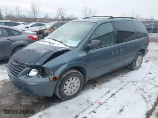 2005 Chrysler Town & Country with VIN 1C4GP45RX5B342110, listed as a IAAI auction lot 41530405 with 146841 miles. Bid and sale history available at carsss.com. Image 17.