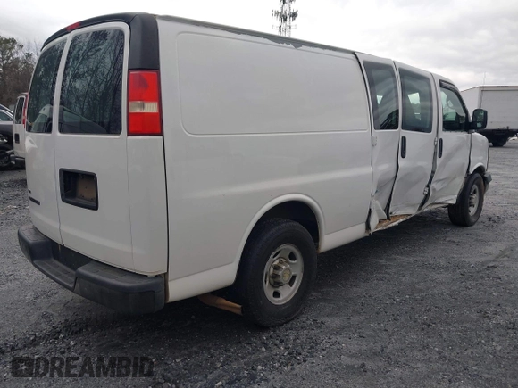 2011 Chevrolet Express Cargo Van with VIN 1GCWGGBA5B1187348, listed as a IAAI auction lot 41684458 with 456,926 mi miles. Bid and sale history available at carsss.com. Image 4.