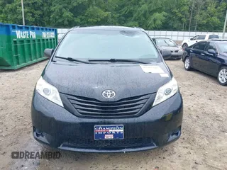 2015 Toyota Sienna L z VIN 5TDZK3DCXFS662049, wystawiony jako IAAI lot #42397319 z przebiegiem 202 960 mil mil oraz . Historia ofert i sprzedaży dostępna na DreamBid. Obrazek 12.