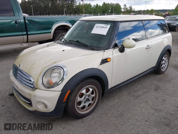 2014 MINI Clubman z VIN WMWZF3C59ET492934, wystawiony jako IAAI lot #42249849 z przebiegiem 153 930 mil mil oraz . Historia ofert i sprzedaży dostępna na DreamBid. Obrazek 2.