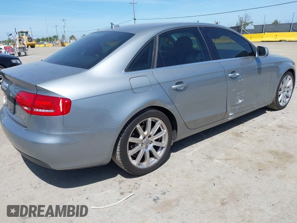 2010 Audi A4 Premium Plus z VIN WAUEFAFL0AN006765, wystawiony jako IAAI lot #42273129 z przebiegiem 136 960 mil mil oraz . Historia ofert i sprzedaży dostępna na DreamBid. Obrazek 4.