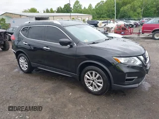 2017 Nissan Rogue S z VIN KNMAT2MV8HP525176, wystawiony jako IAAI lot #42205697 z przebiegiem 163 623 mil mil oraz . Historia ofert i sprzedaży dostępna na DreamBid. Obrazek 1.