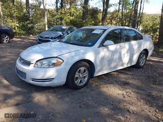 2013 Chevrolet Impala LS with VIN 2G1WF5E36D1205169, listed as a IAAI auction lot 40641496 with NaN miles. Bid and sale history available at carsss.com. Image 17.
