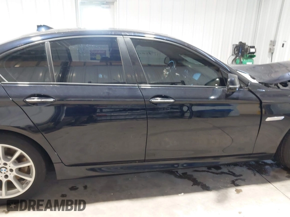 2014 BMW 5 Series 535i xDrive with VIN WBA5B3C58ED531825, listed as a IAAI auction lot 41715275 with 67,782 mi miles and . Bid and sale history available at carsss.com. Image 13.