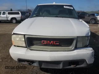2000 GMC Sonoma with VIN 1GTDT14W8Y8313288, listed as a Copart auction lot 47313605 with 309,224 mi miles and Salvage Title. Bid and sale history available at DreamBid. Image 5.