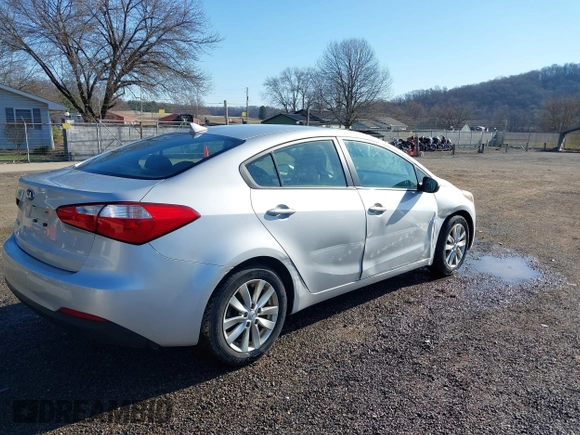 2016 Kia Forte LX with VIN KNAFX4A66G5471080, listed as a IAAI auction lot 41812751 with 57,686 mi miles. Bid and sale history available at carsss.com. Image 4.