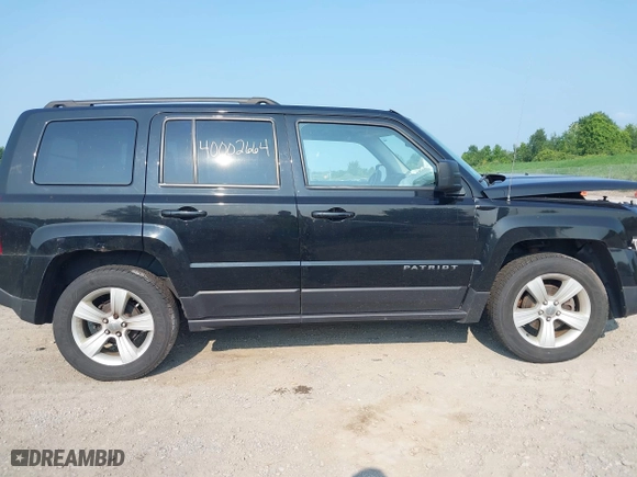 2016 Jeep Patriot Latitude with VIN 1C4NJRFB6GD782341, listed as a IAAI auction lot 40002664 with 83,054 mi miles. Bid and sale history available at carsss.com. Image 14.