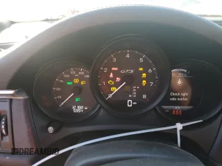 2023 Porsche Macan GTS z VIN WP1AF2A59PLB57445, wystawiony jako Copart lot #73416004 z przebiegiem 12 168 mil mil oraz Szkoda całkowita • Salvage title. Historia ofert i sprzedaży dostępna na DreamBid. Obrazek 9.