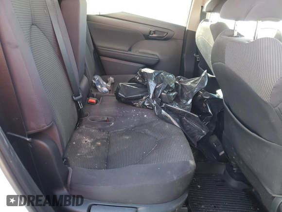 2020 Toyota Highlander L z VIN 5TDCZRAH0LS505372, wystawiony jako Copart lot #50716035 z przebiegiem 125 735 mil mil oraz Czysty tytuł • Clean title. Historia ofert i sprzedaży dostępna na DreamBid. Obrazek 11.