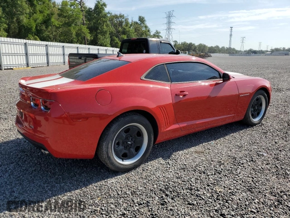 2013 Chevrolet Camaro LS z VIN 2G1FA1E36D9235765, wystawiony jako Copart lot #58519535 z przebiegiem 49 180 mil mil oraz Czysty tytuł • Clean title. Historia ofert i sprzedaży dostępna na DreamBid. Obrazek 3.