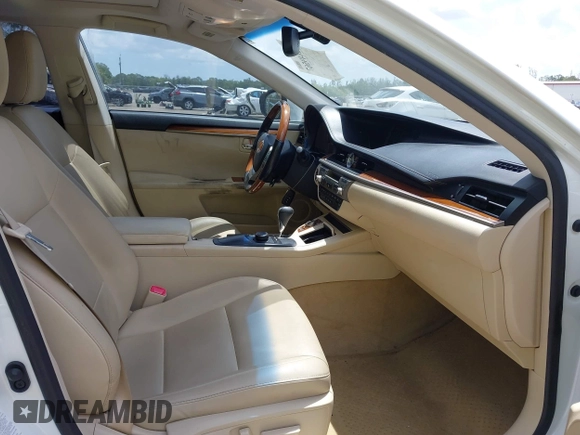 2013 Lexus ES 300h Hybrid with VIN JTHBW1GG0D2002520, listed as a IAAI auction lot 42049567 with 195,538 mi miles. Bid and sale history available at carsss.com. Image 5.