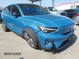 2023 Volvo C40 Plus с VIN YV4ED3GL5P2037049, выставлен на аукционе IAAI как лот 42141140 с пробегом 15 212 миль миль и . История ставок и продаж доступна на DreamBid. Изображение 1.