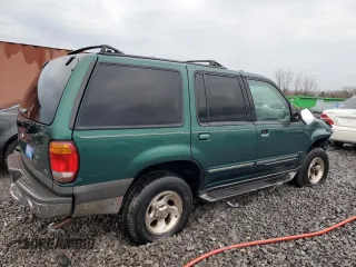 2000 Ford Explorer with VIN 1FMZU63X2YUA56061, listed as a Copart auction lot 45004465 with 117,860 mi miles and Salvage title. Bid and sale history available at DreamBid. Image 3.