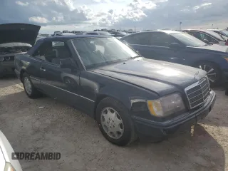 1994 Mercedes-Benz E Class with VIN WDBEA66EXRC086128, listed as a Copart auction lot 74996054 with 0 mi miles and Salvage Title. Bid and sale history available at carsss.com. Image 4.
