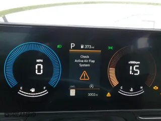 2025 Hyundai Kona SE with VIN KM8HA3AB3SU206440, listed as a Copart auction lot 43202015 with 3,002 mi miles and Salvage Title. Bid and sale history available at carsss.com. Image 9.