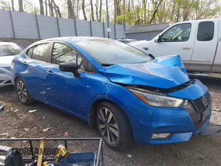 2020 Nissan Versa SR z VIN 3N1CN8FV1LL808464, wystawiony jako IAAI lot #42144268 z przebiegiem 113 622 mil mil oraz . Historia ofert i sprzedaży dostępna na DreamBid. Obrazek 1.