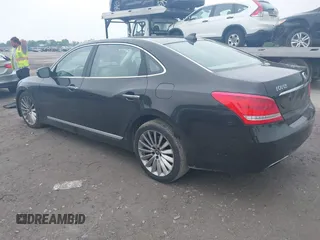 2015 Hyundai Equus Signature with VIN KMHGH4JH9FU098686, listed as a IAAI auction lot 42275775 with 102,765 mi miles and . Bid and sale history available at DreamBid. Image 3.