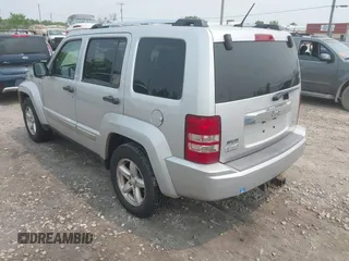 2008 Jeep Liberty Limited z VIN 1J8GN58K48W160791, wystawiony jako IAAI lot #42391206 z przebiegiem 114 438 mil mil oraz . Historia ofert i sprzedaży dostępna na DreamBid. Obrazek 3.