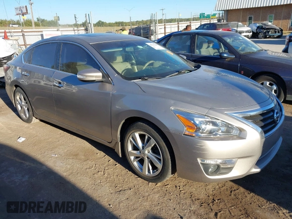 2014 Nissan Altima 2.5 with VIN 1N4AL3AP8EN369973, listed as a IAAI auction lot 40566240 with 145,434 mi miles. Bid and sale history available at carsss.com. Image 1.