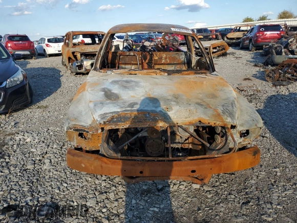 2003 Dodge Dakota with VIN 1D7GG16X23S267062, listed as a Copart auction lot 71924784 with 0 mi miles and Salvage Title. Bid and sale history available at carsss.com. Image 5.