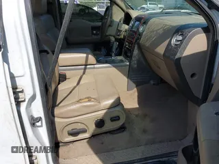 2005 Ford F-150 XLT z VIN 1FTPW14595KD49565, wystawiony jako IAAI lot #42587713 z przebiegiem 360 588 mil mil oraz . Historia ofert i sprzedaży dostępna na DreamBid. Obrazek 5.