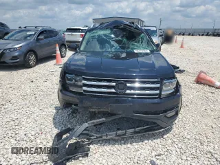 2018 Volkswagen Atlas SEL Premium with VIN 1V2NR2CA4JC529249, listed as a Copart auction lot 56370565 with Not provided miles and Salvage title. Bid and sale history available at DreamBid. Image 5.