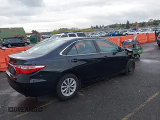 2017 Toyota Camry XLE with VIN 4T1BF1FK4HU268832, listed as a IAAI auction lot 41935869 with 169,584 mi miles. Bid and sale history available at carsss.com. Image 4.