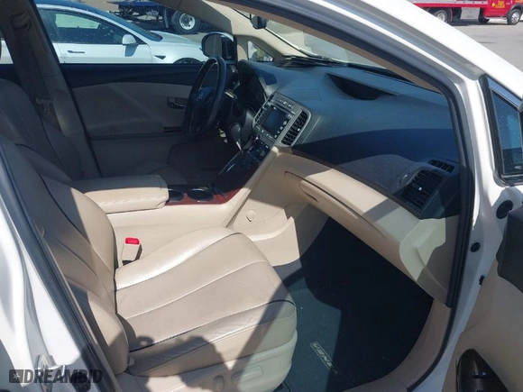 2010 Toyota Venza with VIN 4T3BK3BB0AU034844, listed as a IAAI auction lot 41966143 with 235,898 mi miles. Bid and sale history available at carsss.com. Image 5.