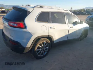 2017 Jeep Cherokee Limited with VIN 1C4PJLDB0HW526582, listed as a IAAI auction lot 41175972 with 176,546 mi miles. Bid and sale history available at carsss.com. Image 4.