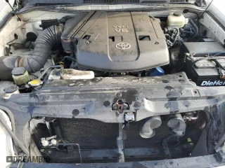 2005 Toyota 4Runner SR5 with VIN JTEZU14R550045772, listed as a Copart auction lot 52267285 with 257,925 mi miles and Clean Title. Bid and sale history available at carsss.com. Image 12.
