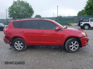 2010 Toyota RAV4 Limited z VIN JTMDF4DVXA5027336, wystawiony jako IAAI lot #42264028 z przebiegiem 118 122 mil mil oraz . Historia ofert i sprzedaży dostępna na DreamBid. Obrazek 12.