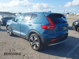 2024 Volvo XC40 Plus Bright Theme with VIN YV4L12UE3R2342939, listed as a IAAI auction lot 41527678 with 2,234 mi miles. Bid and sale history available at carsss.com. Image 3.