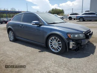 2008 Volvo C30 Version 1.0 z VIN YV1MK672682067301, wystawiony jako Copart lot #64228674 z przebiegiem 150 403 mil mil oraz Szkody całkowita. Historia ofert i sprzedaży dostępna na DreamBid. Obrazek 4.