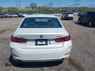 2024 BMW 3 Series 330i xDrive with VIN 3MW89FF09R8E25560, listed as a IAAI auction lot 42003973 with Not Provided miles. Bid and sale history available at carsss.com. Image 17.