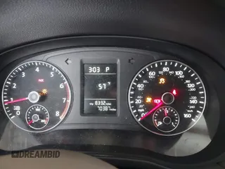 2014 Volkswagen Passat S с VIN 1VWAP7A32EC017712, выставлен на аукционе IAAI как лот 41846586 с пробегом 70 387 миль миль и . История ставок и продаж доступна на DreamBid. Изображение 7.