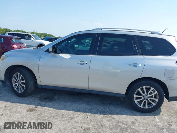 2015 Nissan Pathfinder SL with VIN 5N1AR2MNXFC617601, listed as a IAAI auction lot 42335005 with 121,903 mi miles and . Bid and sale history available at DreamBid. Image 15.