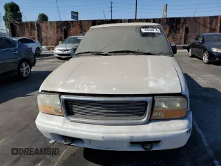 2003 GMC Sonoma SLS with VIN 1GTDT19X538159245, listed as a Copart auction lot 70503874 with 150,249 mi miles and Clean Title. Bid and sale history available at carsss.com. Image 5.