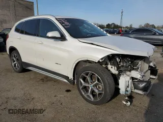 2018 BMW X1 xDrive28i with VIN WBXHT3C38J5K27008, listed as a Copart auction lot 45765683 with 21,876 mi miles. Bid and sale history available at carsss.com. Image 4.