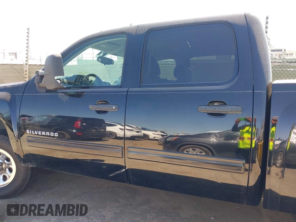 2012 Chevrolet Silverado 1500 LT with VIN 3GCPKSEA3CG290496, listed as a IAAI auction lot 42185201 with 201,402 mi miles and . Bid and sale history available at DreamBid. Image 14.