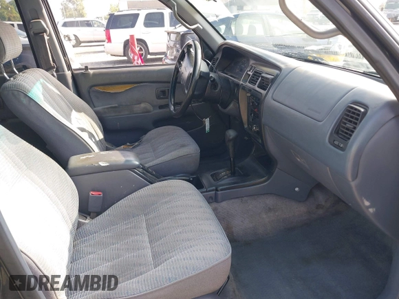 1998 Toyota 4Runner SR5 z VIN JT3GN86R0W0060376, wystawiony jako IAAI lot #42465641 z przebiegiem 321 550 mil mil oraz . Historia ofert i sprzedaży dostępna na DreamBid. Obrazek 5.