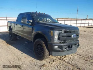 2019 Ford Super Duty F-250 SRW XL with VIN 1FT7W2BT1KEE99140, listed as a IAAI auction lot 41153521 with NaN miles. Bid and sale history available at carsss.com. Image 1.