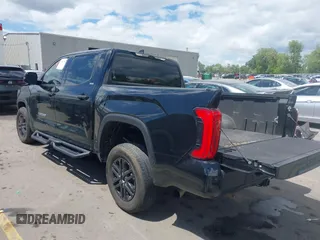 2023 Toyota Tundra SR5 с VIN 5TFLA5DB3PX108794, выставлен на аукционе IAAI как лот 42261726 с пробегом 15 141 миль миль и . История ставок и продаж доступна на DreamBid. Изображение 3.
