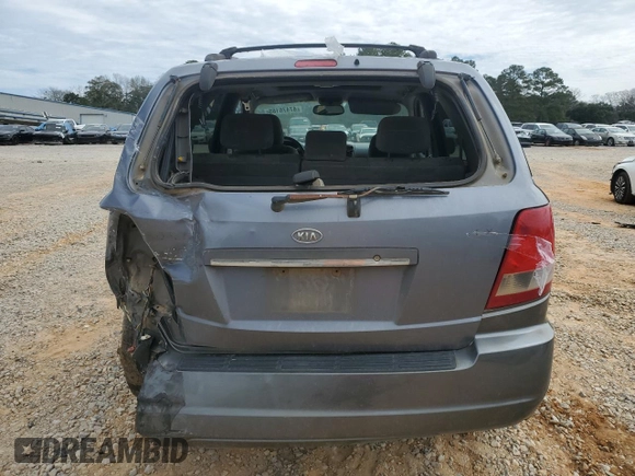 2005 Kia Sorento LX with VIN KNDJD733055403932, listed as a Copart auction lot 47476185 with 212,573 mi miles and Salvage Title. Bid and sale history available at carsss.com. Image 6.