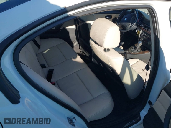 2011 BMW 3 Series 328i with VIN WBAPH7C57BE675578, listed as a IAAI auction lot 41844032 with 57,324 mi miles. Bid and sale history available at carsss.com. Image 8.