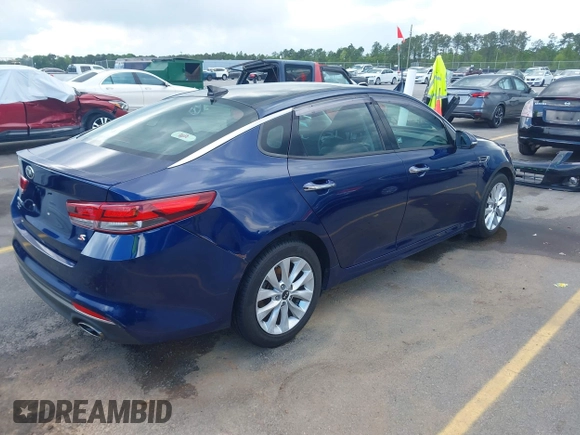 2018 Kia Optima LX with VIN 5XXGT4L32JG189009, listed as a IAAI auction lot 42010285 with 313,004 mi miles. Bid and sale history available at carsss.com. Image 4.