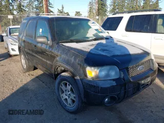 2005 Ford Escape Limited с VIN 1FMCU94115KB85496, выставлен на аукционе IAAI как лот 41384428 с пробегом 158 852 миль миль и . История ставок и продаж доступна на DreamBid. Изображение 1.