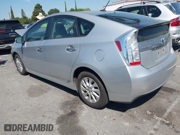 2013 Toyota Prius with VIN JTDKN3DPXD3032705, listed as a IAAI auction lot 42014728 with 133,389 mi miles and . Bid and sale history available at DreamBid. Image 3.