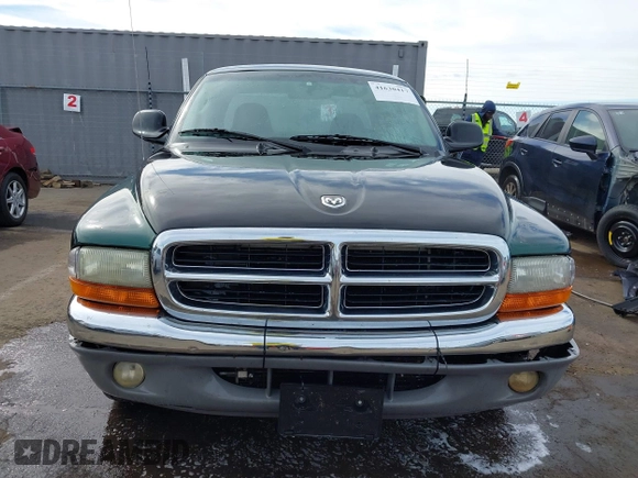 2001 Dodge Dakota with VIN 1B7GL22X11S284210, listed as a IAAI auction lot 41630417 with 206,484 mi miles. Bid and sale history available at carsss.com. Image 12.