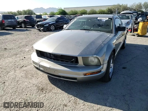 2008 Ford Mustang Deluxe z VIN 1ZVHT80N785139980, wystawiony jako Copart lot #58023795 z przebiegiem 155 951 mil mil oraz Szkoda całkowita • Salvage title. Historia ofert i sprzedaży dostępna na DreamBid. Obrazek 13.